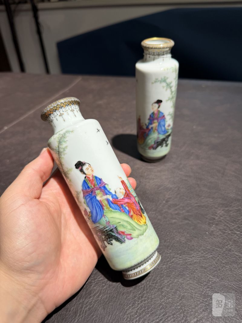 民国 叶震嘉绘珐琅彩仕女图筒瓶一对 - 图5